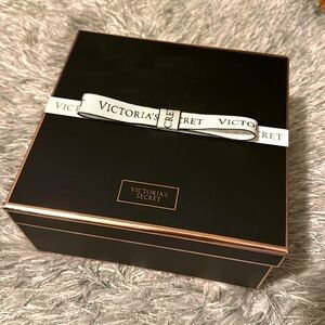 ❤️❤️❤️ Victoria’s Secret Box 🗃️❤️❤️❤️